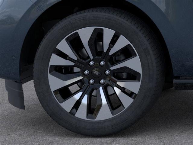 new 2025 Ford Expedition car, priced at $81,495