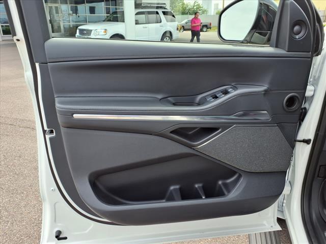 new 2025 Lincoln Navigator L car, priced at $112,295