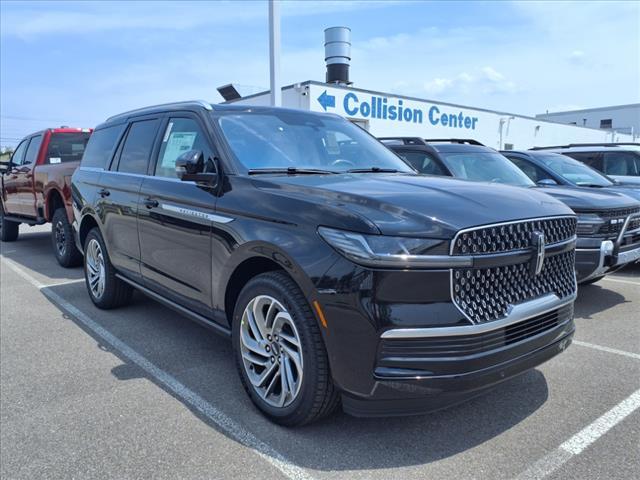 new 2025 Lincoln Navigator car, priced at $103,295