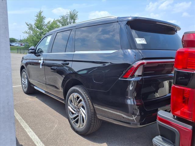 new 2025 Lincoln Navigator car, priced at $103,295