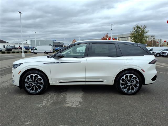 new 2026 Lincoln Nautilus car, priced at $67,452