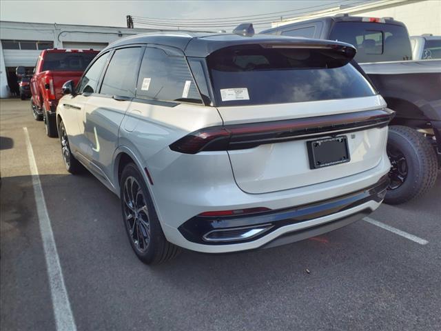 new 2025 Lincoln Nautilus car, priced at $63,355