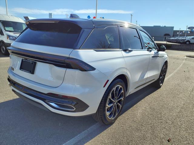 new 2025 Lincoln Nautilus car, priced at $63,355