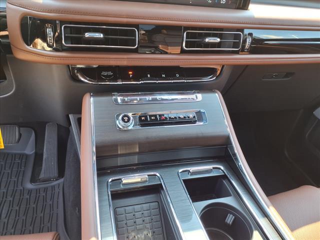 new 2025 Lincoln Aviator car, priced at $79,030