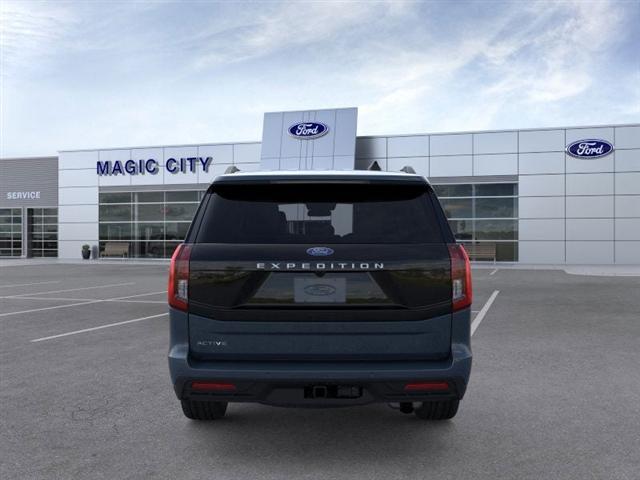 new 2025 Ford Expedition car, priced at $73,040