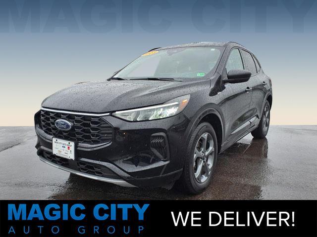 used 2023 Ford Escape car, priced at $28,900
