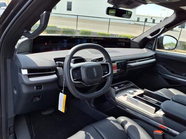 new 2025 Lincoln Navigator car, priced at $108,605