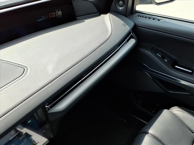 new 2025 Lincoln Navigator car, priced at $103,497