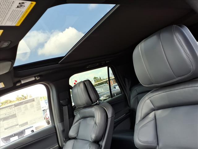 new 2025 Lincoln Navigator car, priced at $103,497