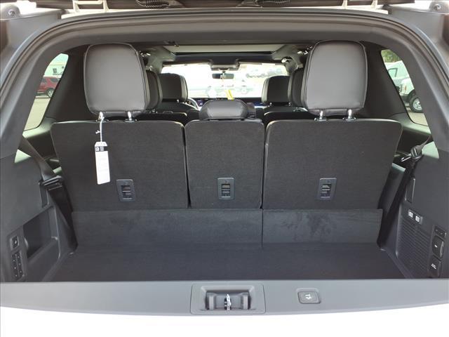 new 2025 Lincoln Navigator car, priced at $103,497