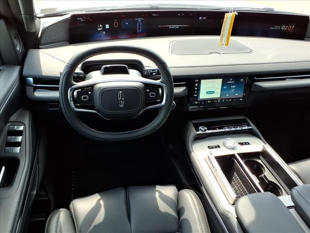 new 2025 Lincoln Navigator car, priced at $103,497