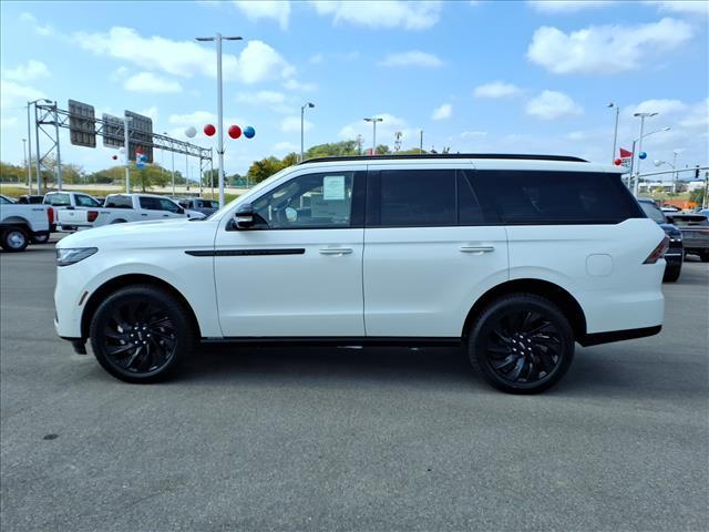 new 2025 Lincoln Navigator car, priced at $103,497
