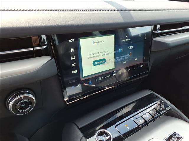 new 2025 Lincoln Navigator car, priced at $103,497