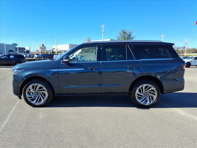 new 2025 Lincoln Navigator car, priced at $102,090