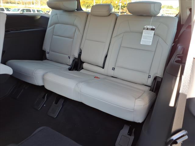 new 2025 Lincoln Navigator car, priced at $102,090