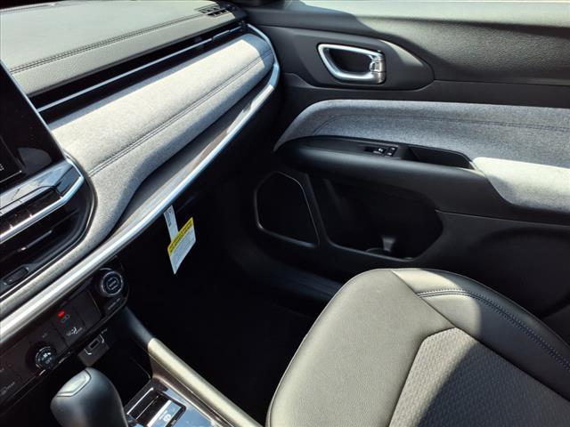 new 2025 Jeep Compass car, priced at $30,165
