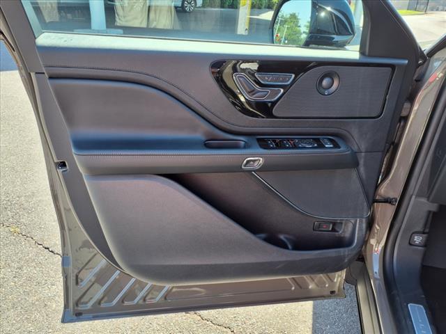 new 2025 Lincoln Aviator car, priced at $68,615