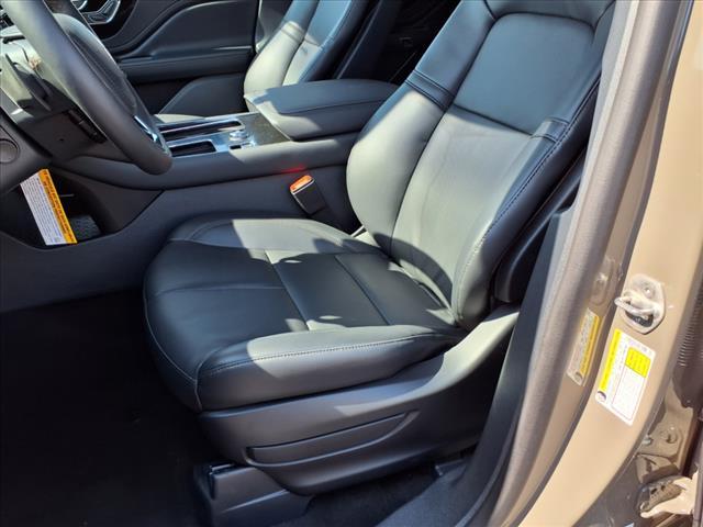 new 2025 Lincoln Aviator car, priced at $68,615
