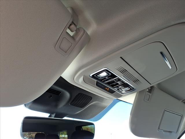 new 2025 Lincoln Navigator car, priced at $105,085