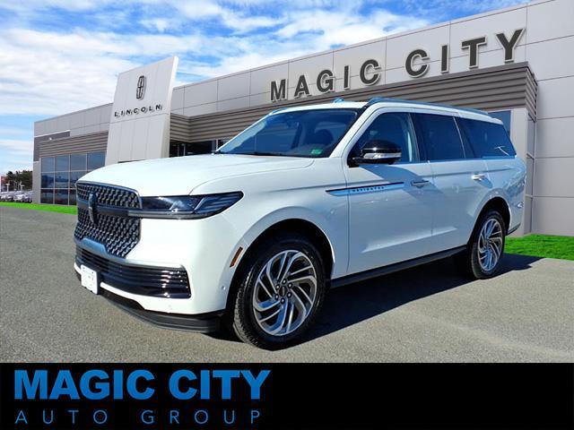 new 2025 Lincoln Navigator car, priced at $105,085