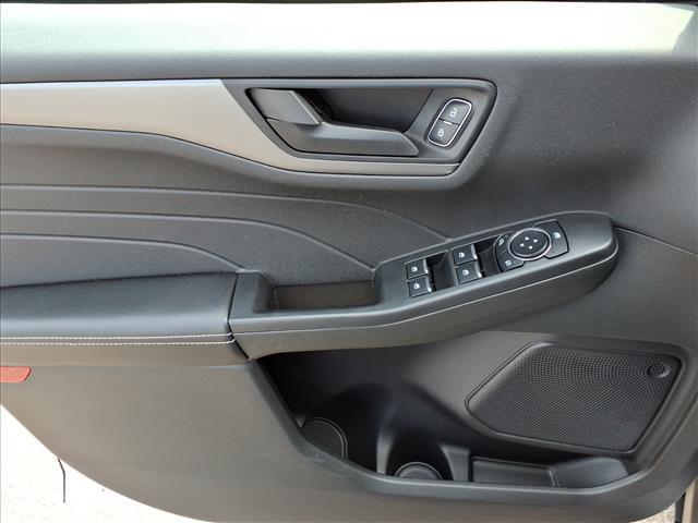 used 2025 Ford Escape car, priced at $30,995