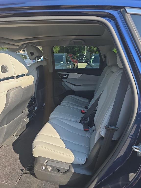 used 2023 Acura MDX car, priced at $37,899