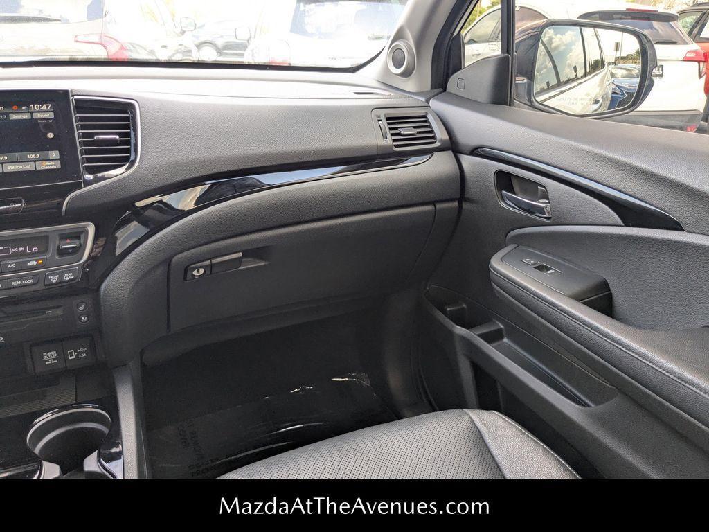 used 2022 Honda Pilot car, priced at $35,211