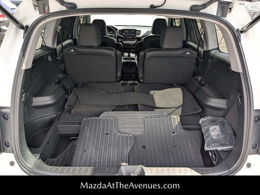 used 2022 Honda Pilot car, priced at $35,211