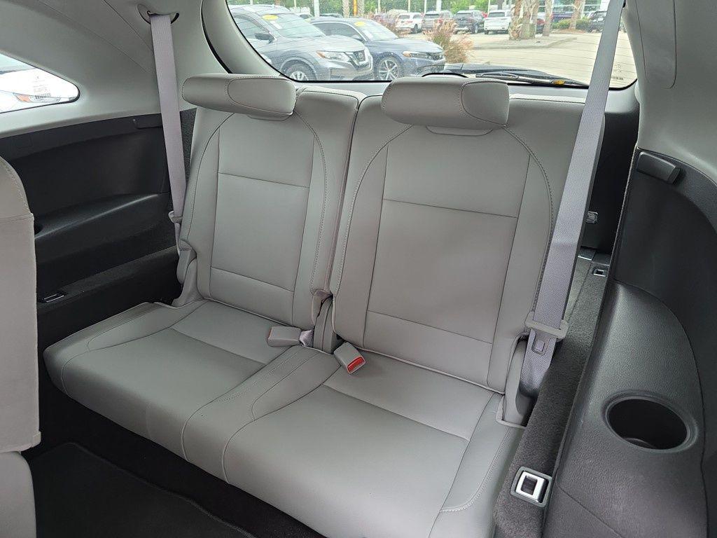 used 2020 Acura MDX car, priced at $23,991