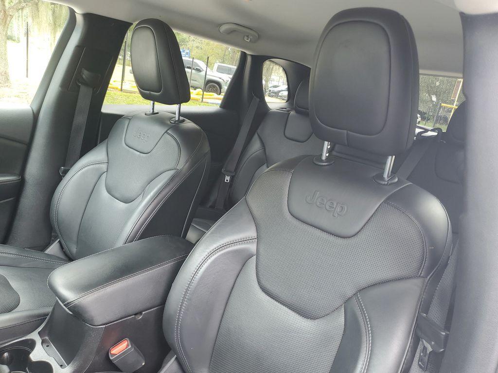 used 2019 Jeep Cherokee car, priced at $17,174