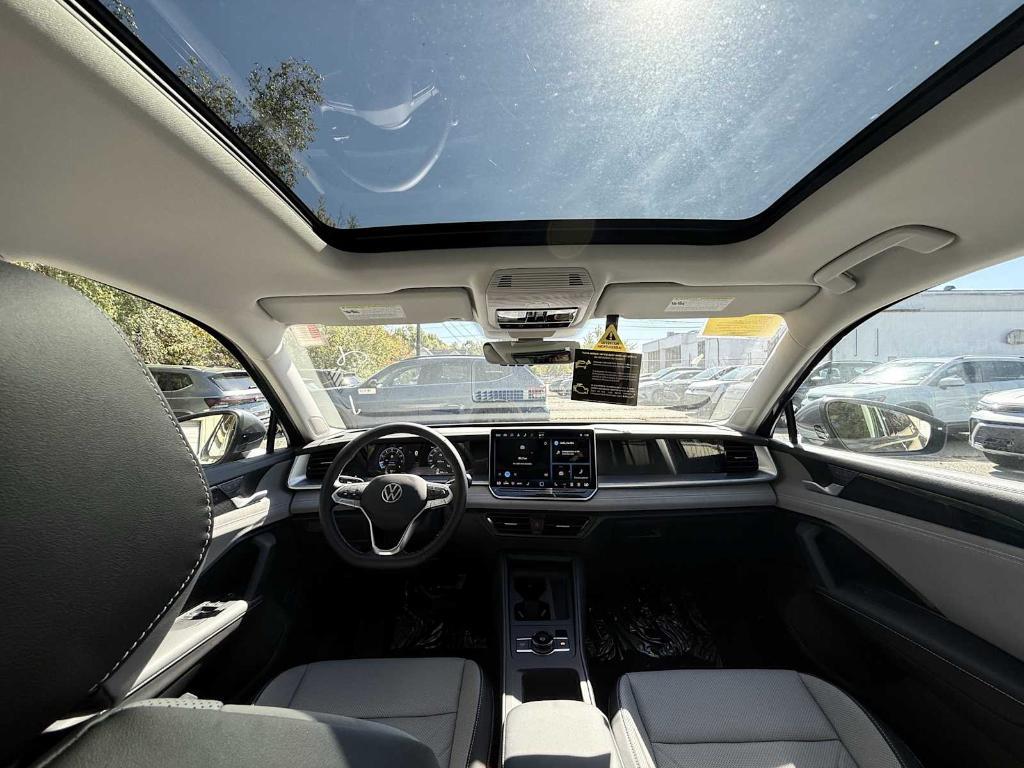 new 2025 Volkswagen Tiguan car, priced at $35,355
