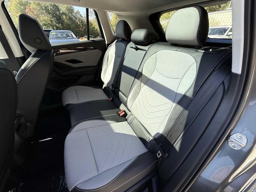 new 2025 Volkswagen Tiguan car, priced at $35,355