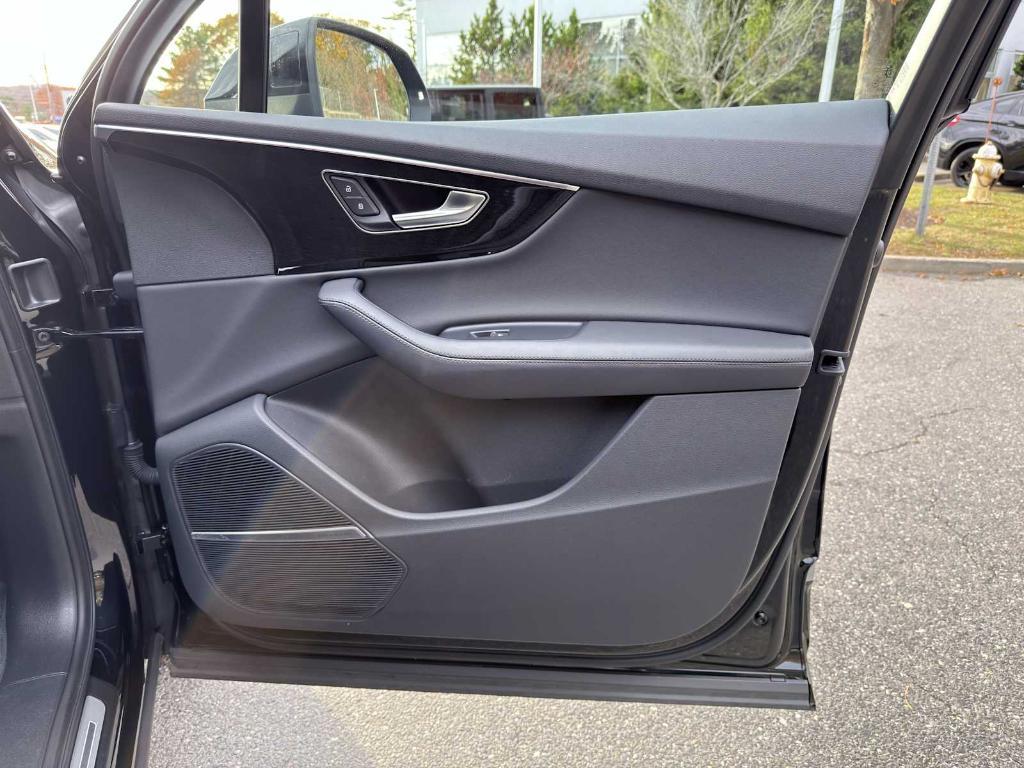 used 2024 Audi Q7 car, priced at $47,304