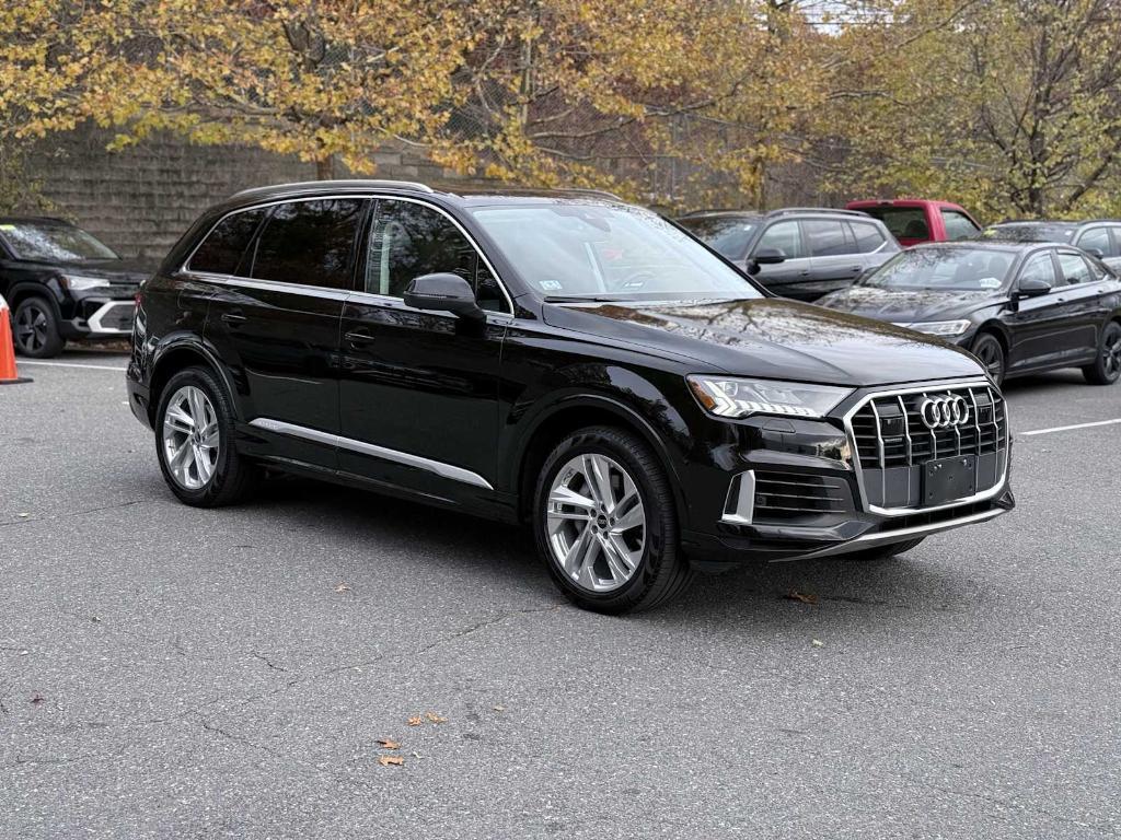 used 2024 Audi Q7 car, priced at $47,304