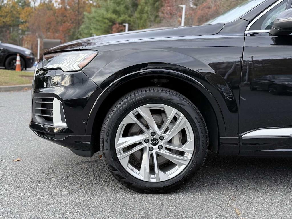 used 2024 Audi Q7 car, priced at $47,304