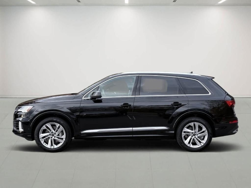 used 2024 Audi Q7 car, priced at $47,304