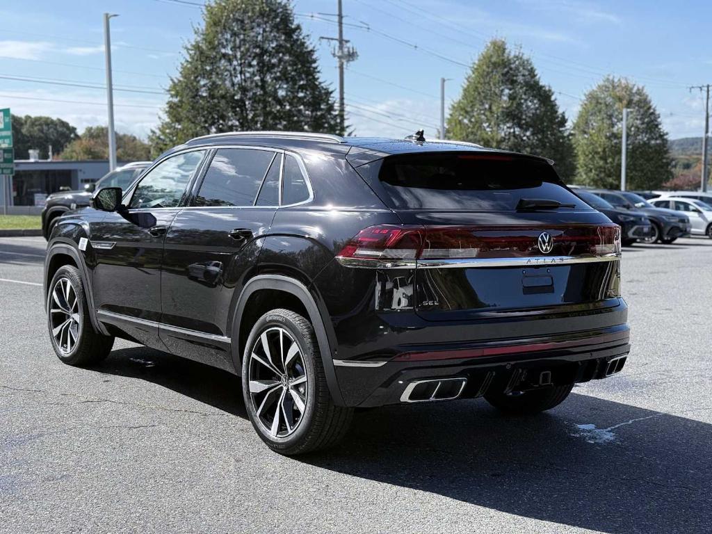 new 2026 Volkswagen Atlas Cross Sport car, priced at $53,495
