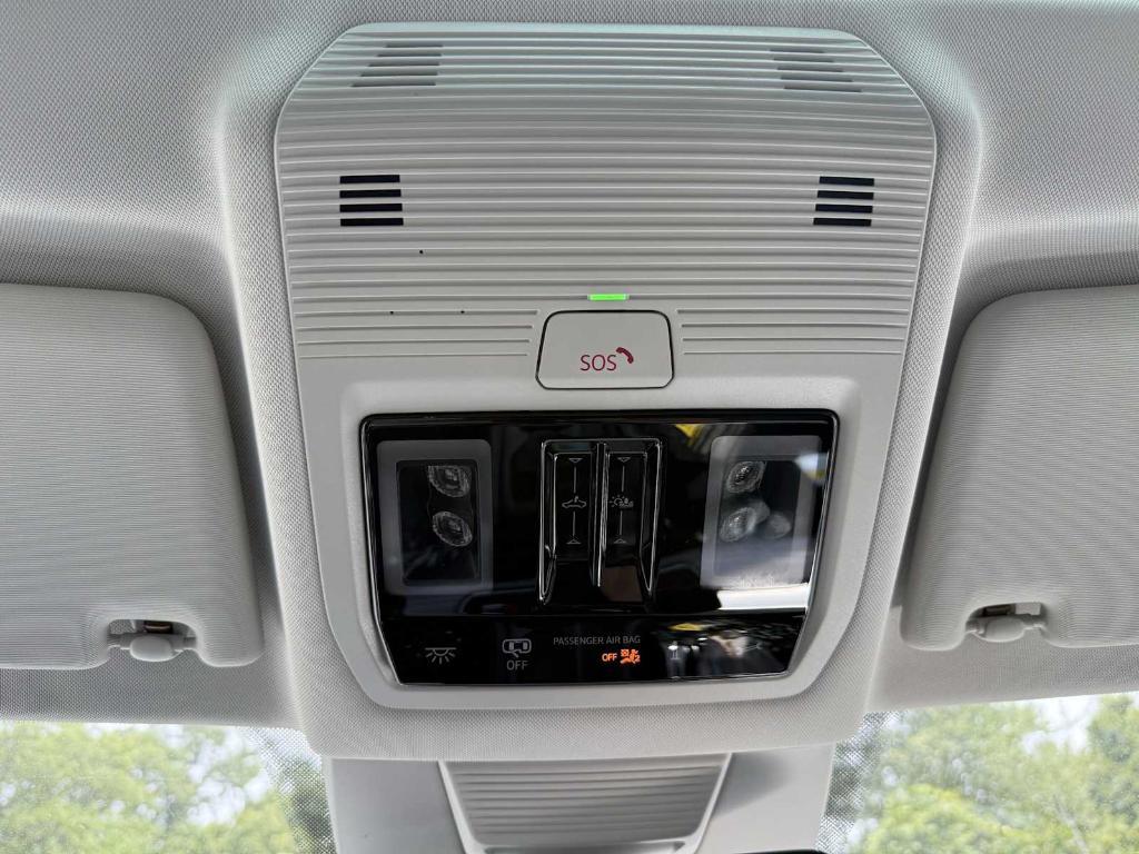 new 2025 Volkswagen Tiguan car, priced at $37,015