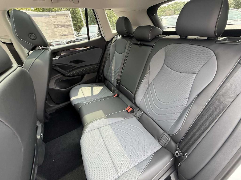new 2025 Volkswagen Tiguan car, priced at $37,015