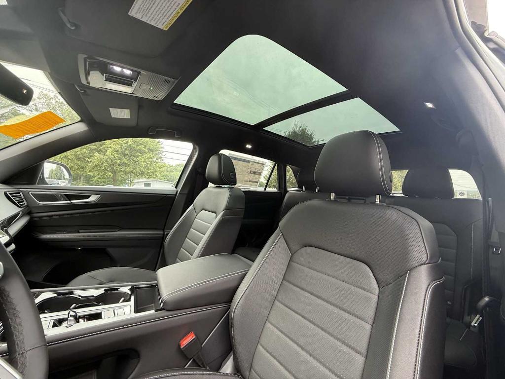 new 2025 Volkswagen Atlas Cross Sport car, priced at $47,851