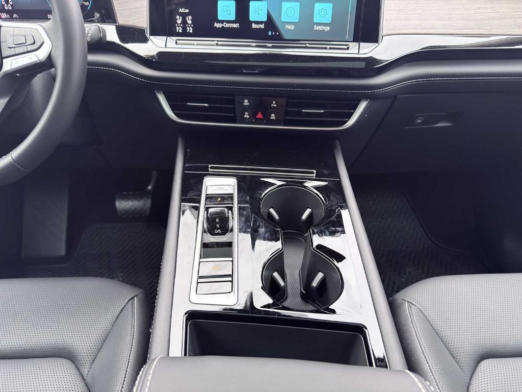 new 2026 Volkswagen Atlas car, priced at $49,662