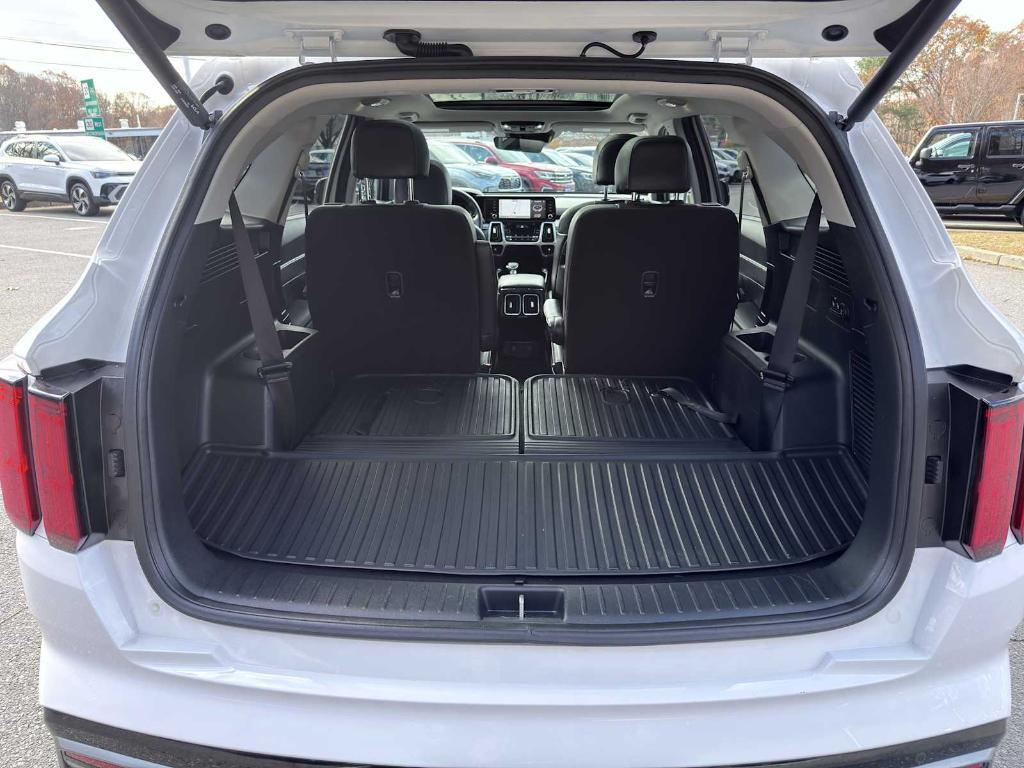 used 2022 Kia Sorento car, priced at $28,269