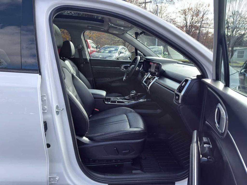 used 2022 Kia Sorento car, priced at $28,269