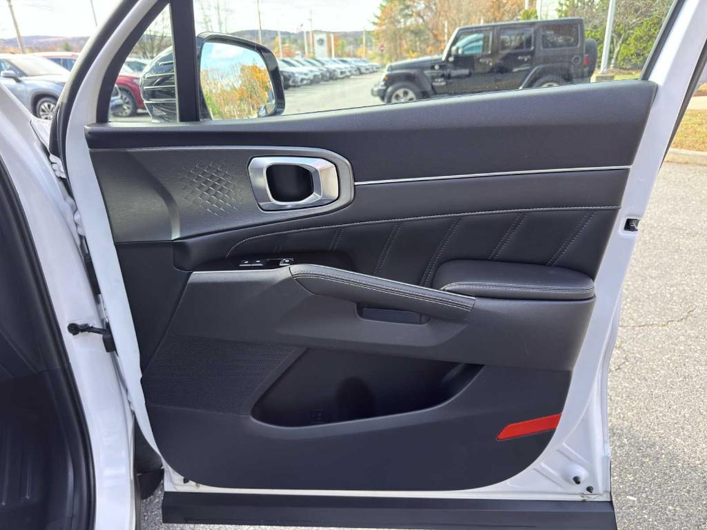 used 2022 Kia Sorento car, priced at $28,269