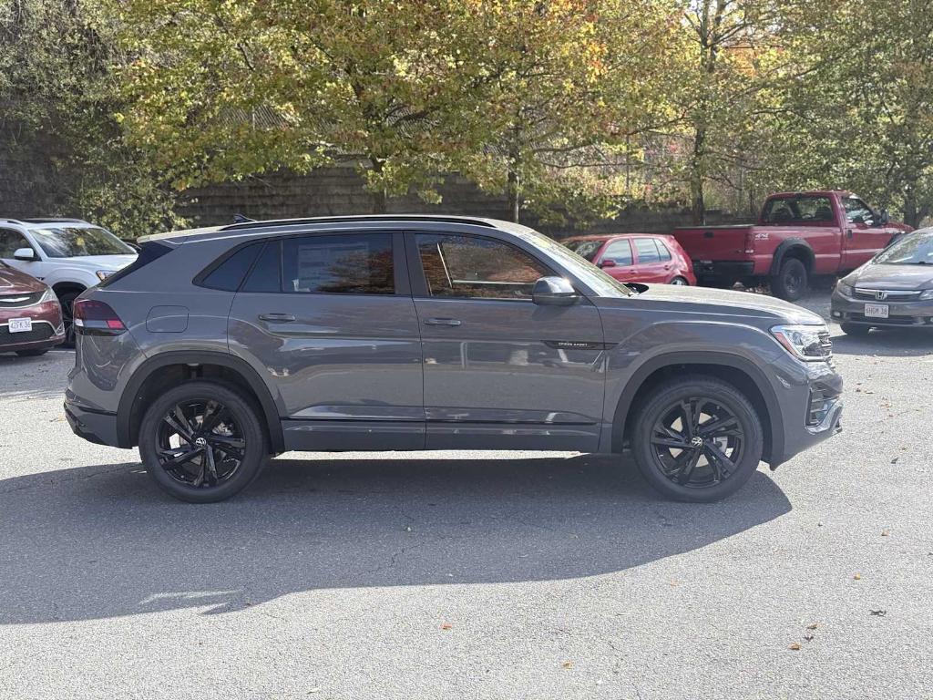 new 2026 Volkswagen Atlas Cross Sport car, priced at $50,972