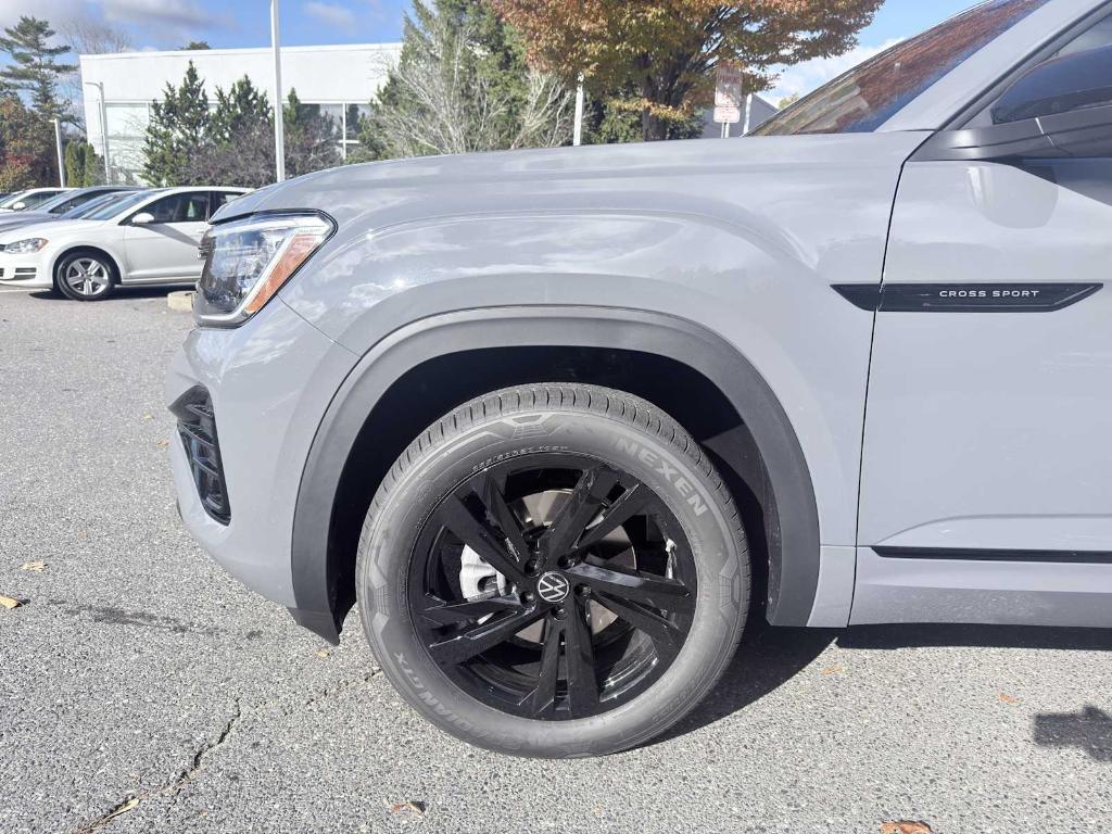 new 2026 Volkswagen Atlas Cross Sport car, priced at $50,972