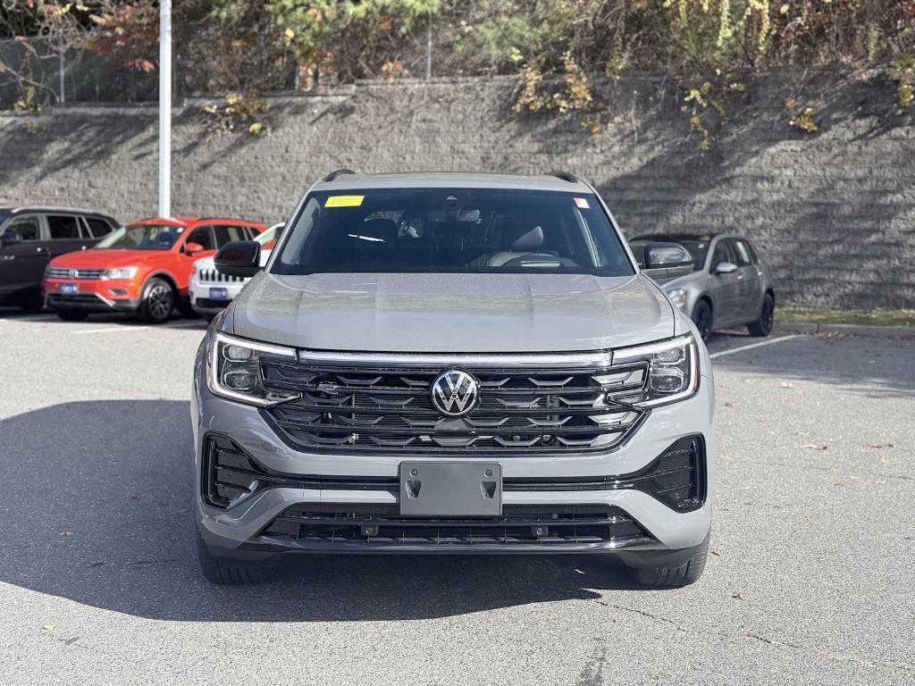 new 2026 Volkswagen Atlas Cross Sport car, priced at $50,972