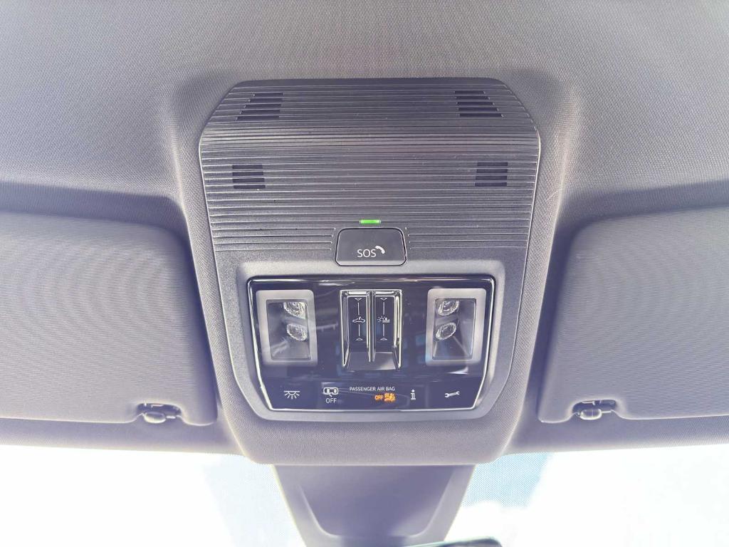 new 2026 Volkswagen Atlas Cross Sport car, priced at $50,972