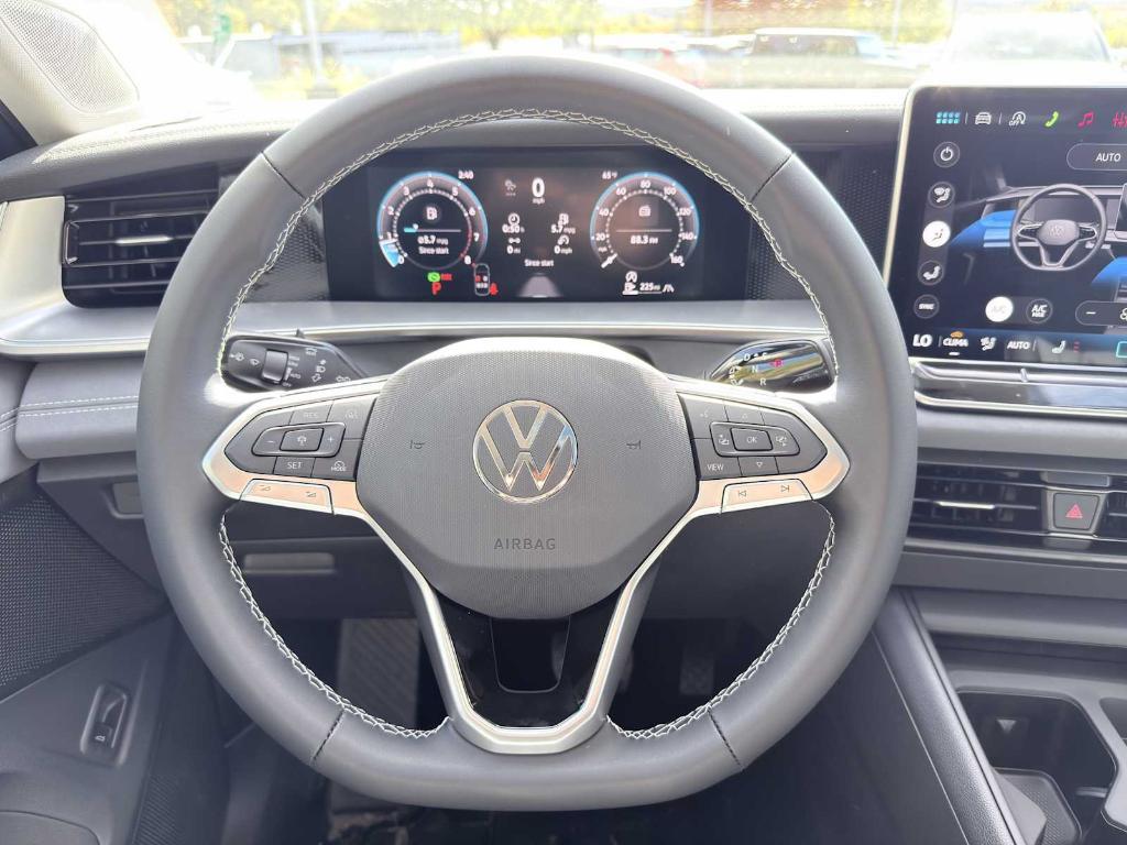 new 2026 Volkswagen Tiguan car, priced at $39,352