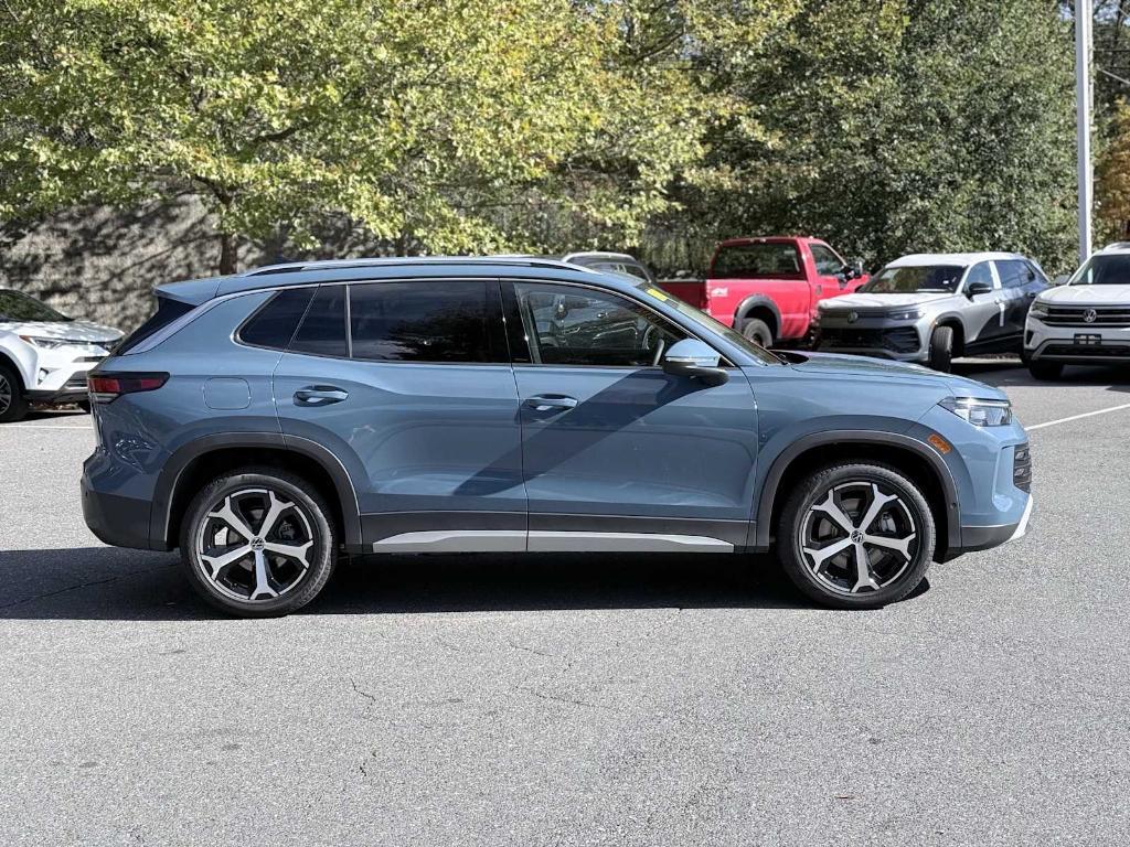 new 2026 Volkswagen Tiguan car, priced at $39,352